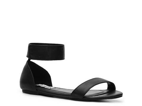 steve madden kasty flat sandal ankle strap black