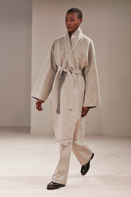 the row fall 2014 fashion trend rtw robe coat